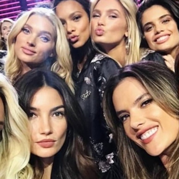 VS Pink Hoodie Victoria's Secret Pink
Size S Zip Up Hoodie - Picture 8 of 14